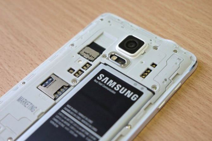 Dấu hiệu nhận biết chai pin, phồng pin điện thoại Samsung